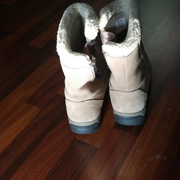 Sorel Winter Boots - Picture 2 of 7